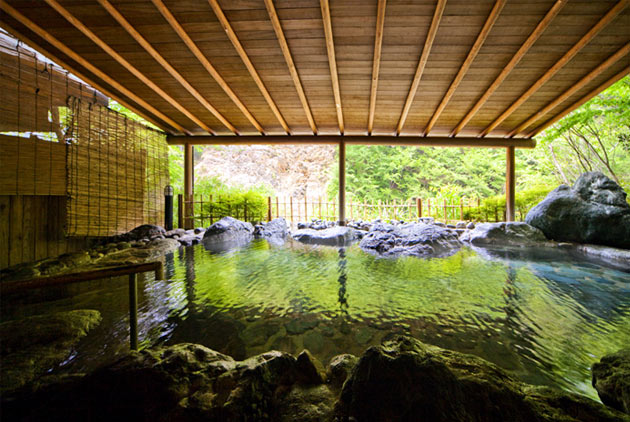 旅館-旅遊-慶雲館-日本-家族企業