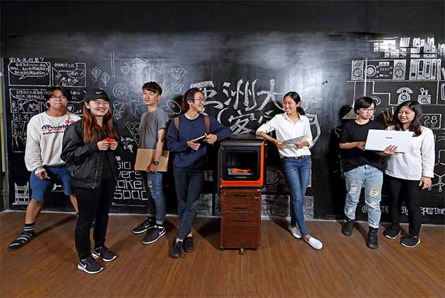 亞洲大學　學校找到本色，學生玩出特色