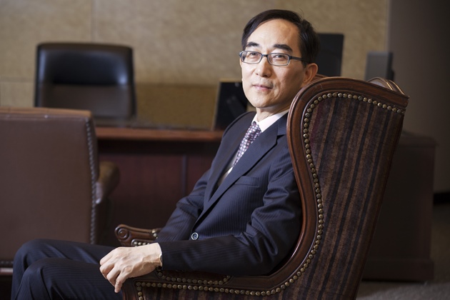 中國人壽　掌控風險亂中求穩
