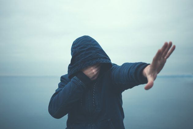 遇恐攻時如何活命？