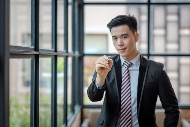 提升自信與權力，從改變姿勢開始