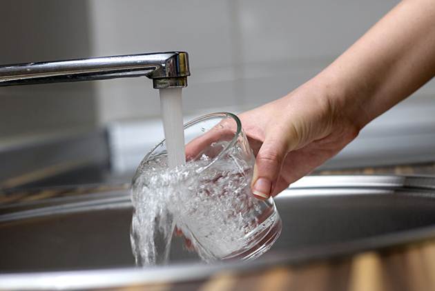 驚人調查結果：飲用水都受到微塑料污染