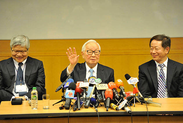 張忠謀宣布退休　大黑馬是總裁魏哲家