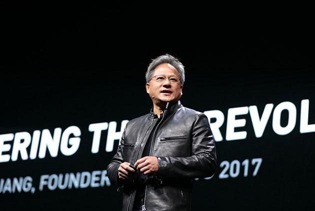黃仁勳　沒辦公室、肩上有刺青的異類年度企業家