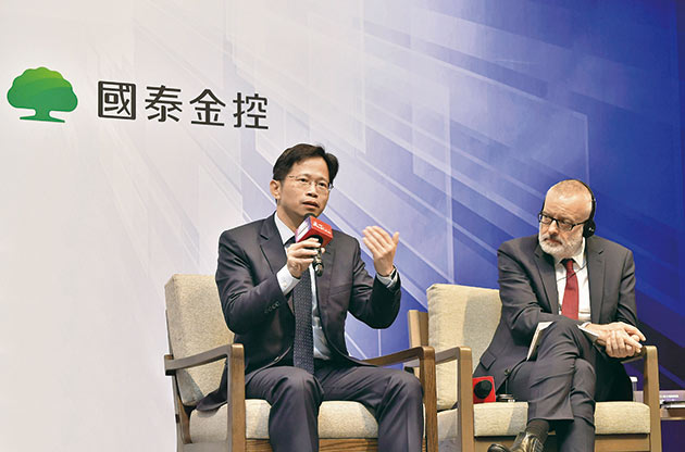 國泰金控與經濟學人共同解讀　2018全球投資關鍵密碼