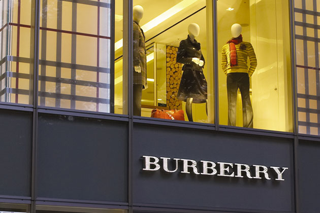 精品業走入寒冬？Burberry獲利拉警報 