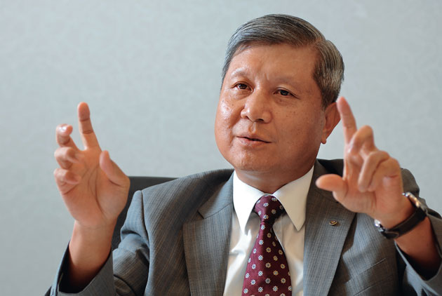 宏碁CEO王振堂請辭！施振榮出馬改革