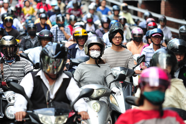 空汙拉警報！戴口罩、少在戶外運動