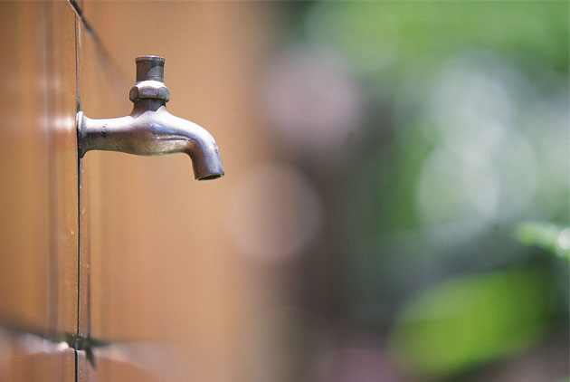 雨下成這樣 還要限水嗎？