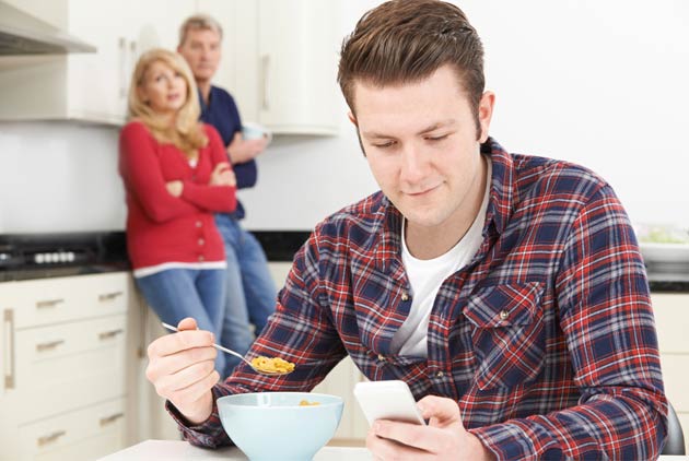 啃老萬歲　賴家王老五成新常態