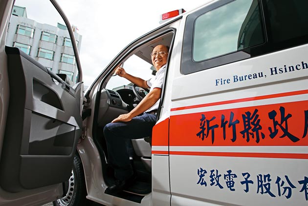 這款「傻」老闆！用員工名義，捐救護車到偏鄉