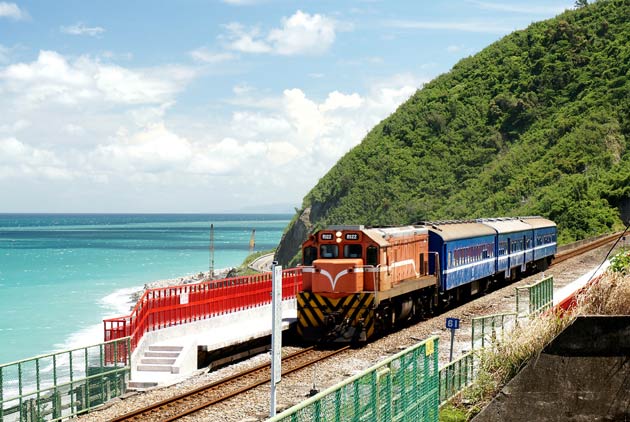 出去玩/達人帶路：劉克襄帶你跳上火車吃小吃
