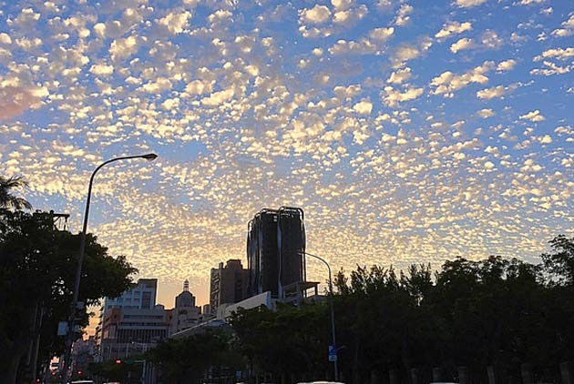 爆米花雲灑滿天空　看影片再回味一次