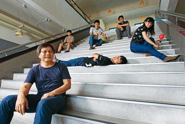 打怪、闖關、解任務　沒有師長的72小時