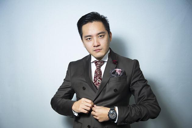 變身西裝型男的秘訣　超實用口袋巾教學
