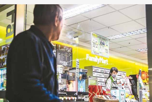 愈老愈少去　便利店遇上「中年危機」