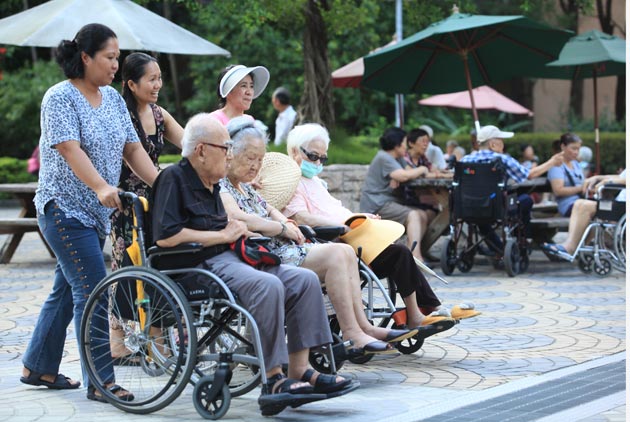 14%人口誰來顧？誰的長照政策更可行？