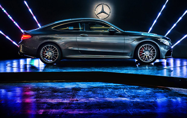 瞬間屏息,疾速沸騰 The new C-Class Coupe