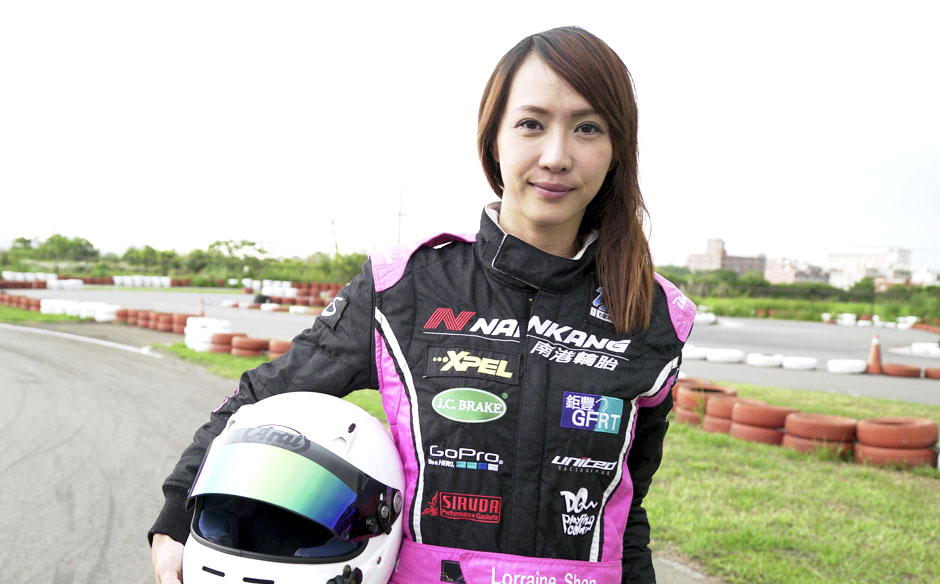 【女人·辦公桌】我的媽媽是賽車手，她勇敢追夢｜主題特展｜天下雜誌video