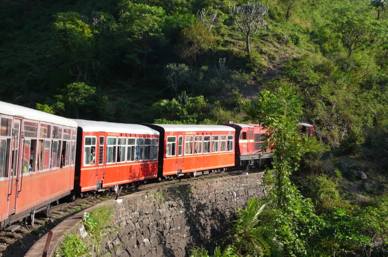 能不能讓火車旅行成為一種「移動學府」？