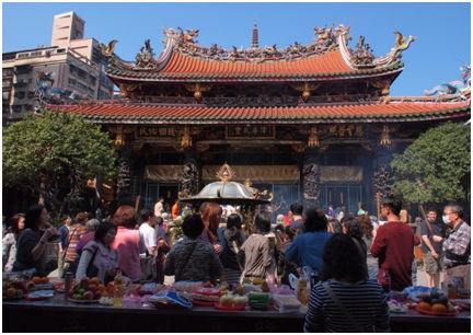 萬華龍山寺屬於國家二級古蹟，是台北市著名與宗教信仰之國家級古蹟。