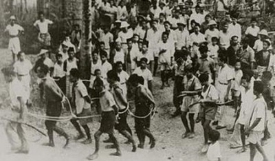 印尼1965年開始的清共行動，造成大量人民被殺害。