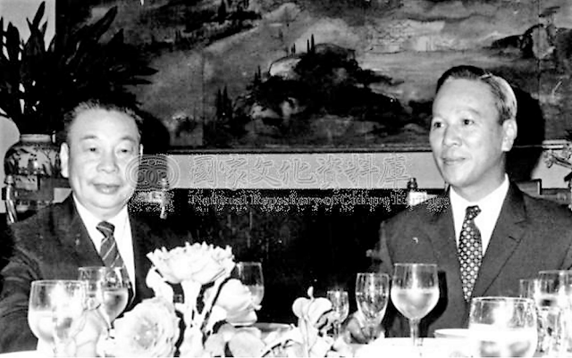 1970年蔣經國訪問越南。右為當時南越總統阮文紹。