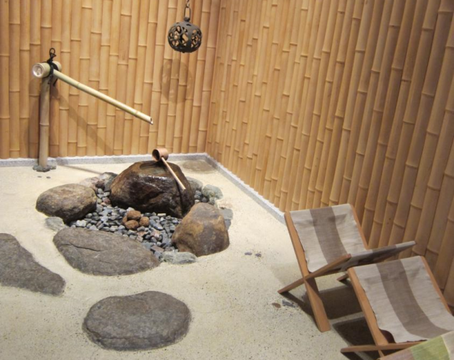 茶室旁的「蹲踞」（Tsukubai）。